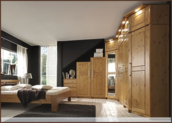 Jabo massiver Schrank 38K